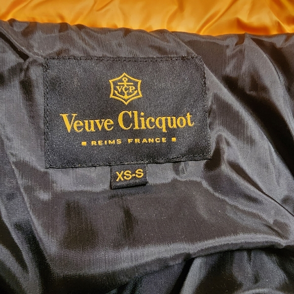 Veuve Clicquot puffer ski jacket limited edition - Picture 2 of 5